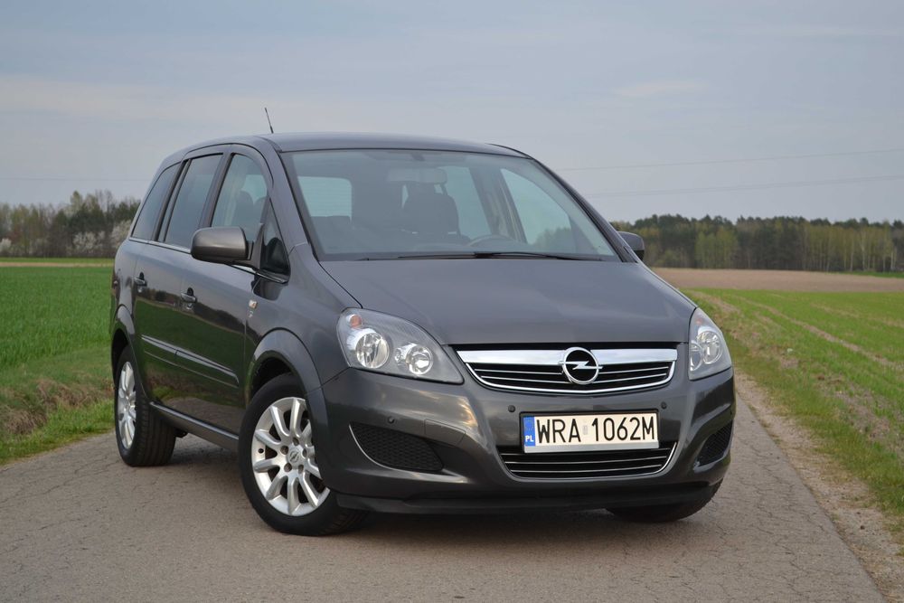 Opel Zafira B LIFT Benzyna Klima Navi Kamera Cofania Alufelgi 7-osobowa