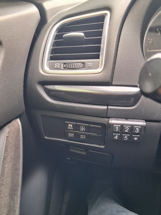 Продам свою машину. Mazda 6, 2,5 бензин, 2014 року.