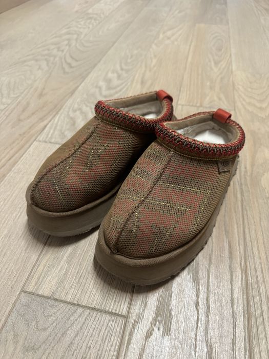 UGG Maxi Tasman Slippers
