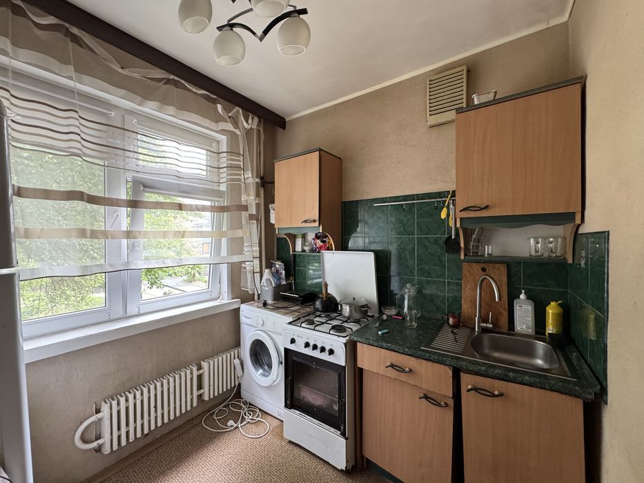 Продам 3к квартиру на Салтовке ,просп Юбилейный 32а