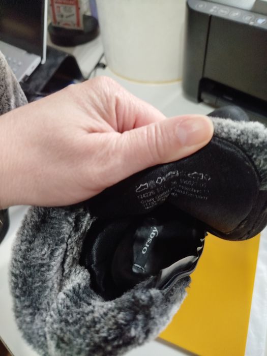 Czarne botki z futerkiem Orsay 36