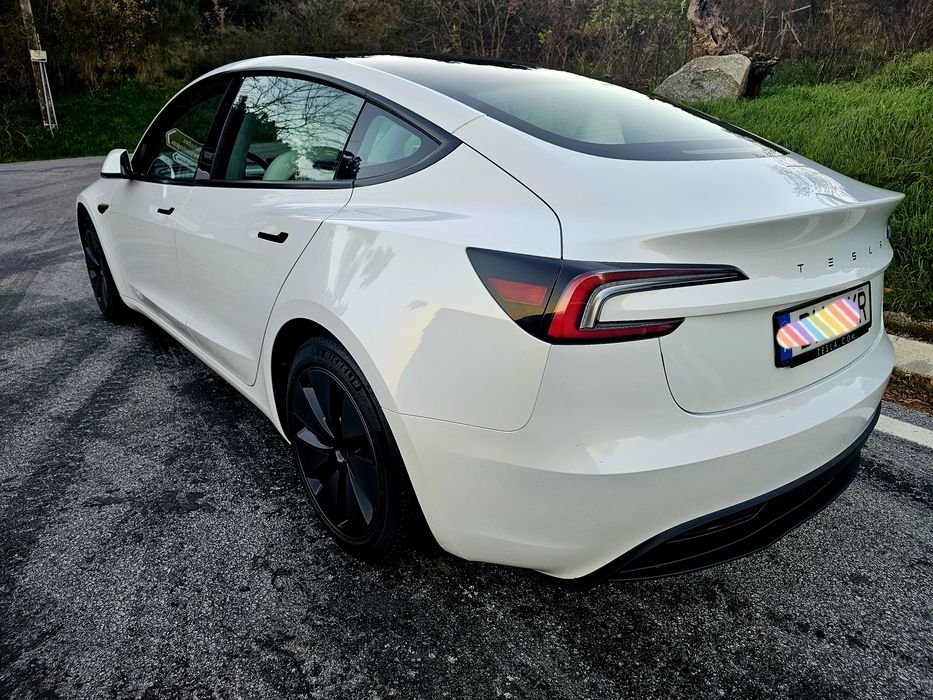 Tesla Model 3 2024 tracção traseira