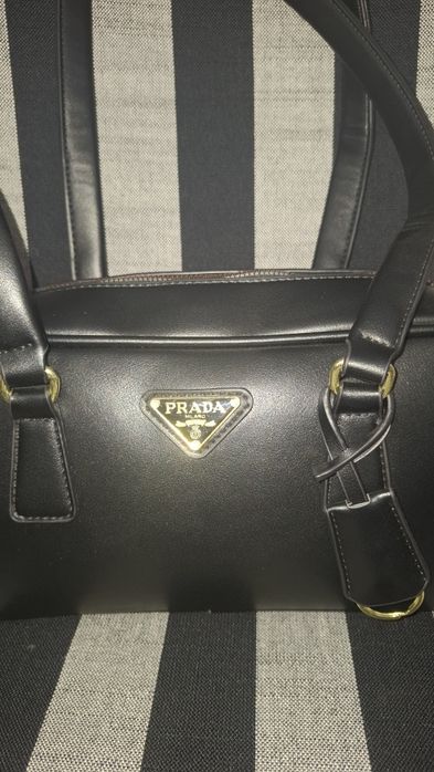 Продам ,сумку Prada,нова
