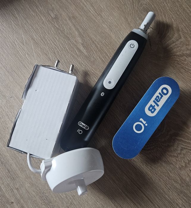 REZERWACJA Szczoteczka elektryczna Oral B IO 4