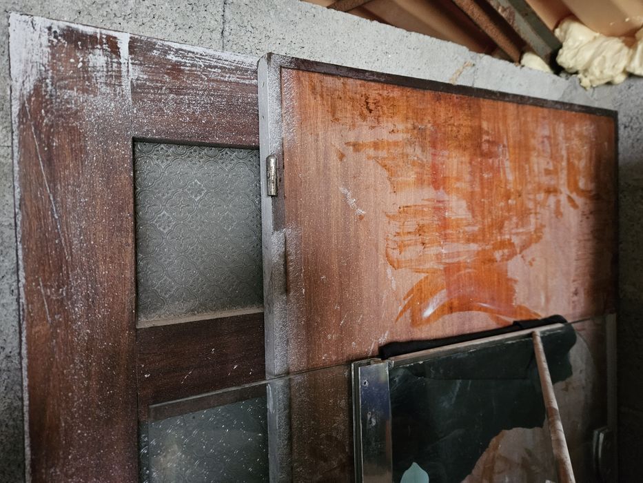 Duas portas interior/exterior