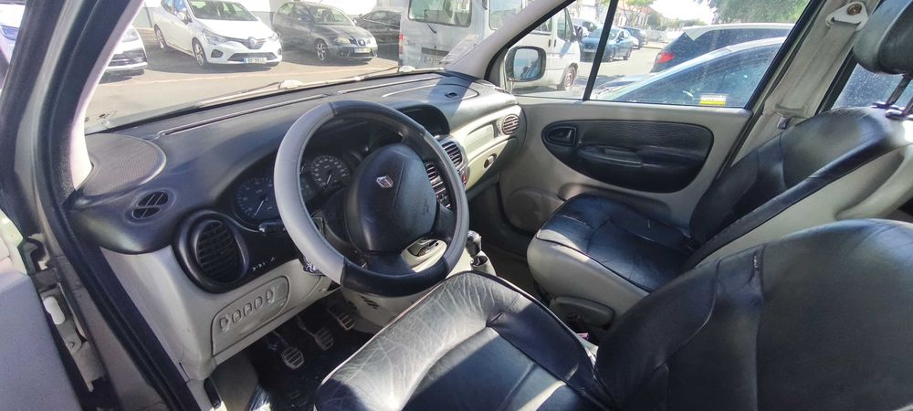 Renault Scenic ano 2001