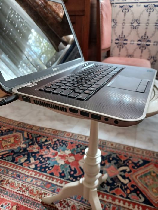 Portátil DELL Inspiron 7520 - i7 2.20Ghz - 6GB - 700GB