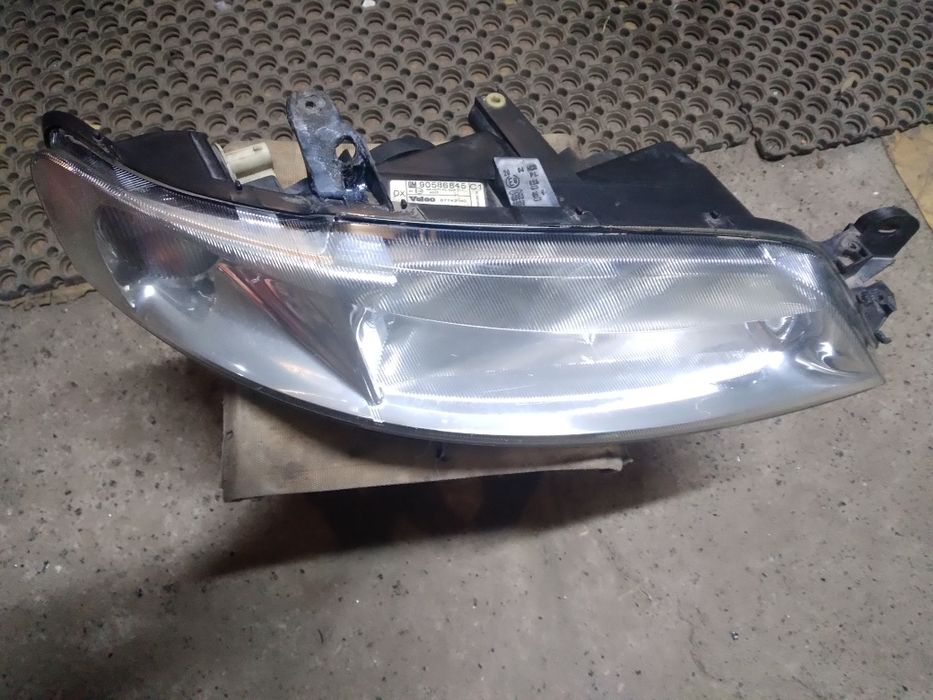 Фара права до opel vectra