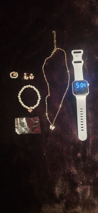 Relógios de Mulher Led Novos 
Desde 5€