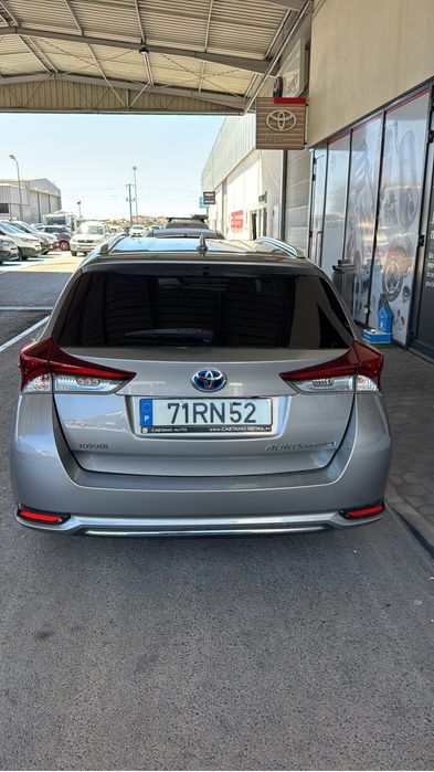 Toyota Auris Touring Sports 1.8 Hybrid Sport | 2016 | 95.447 km — photo 2