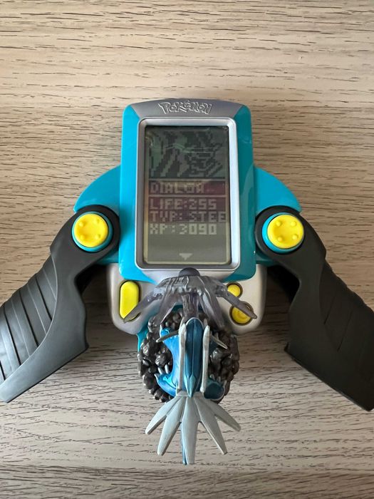 Consola Hasbro Pokémon Battle Trainer ~2005 + 4 Pokémon jogáveis