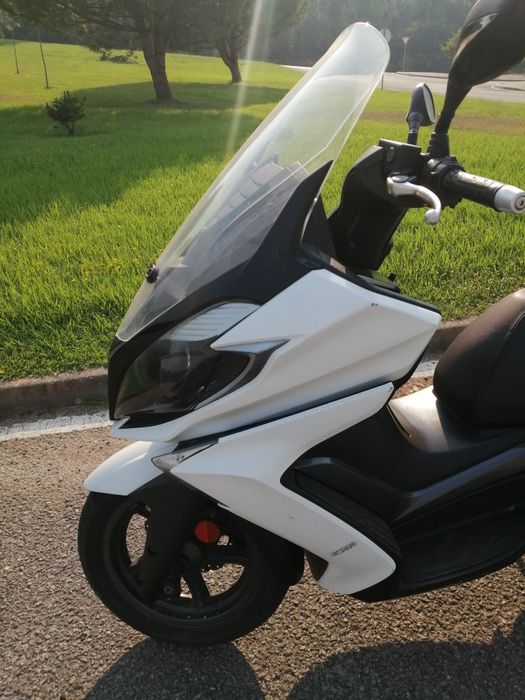 Moto kymco 350 super dink