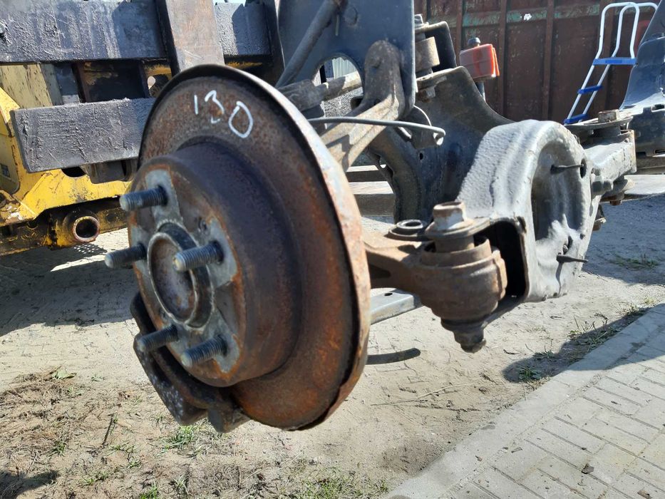 hyundai i30 2 12-17r kombi tylna belka bez zacisków