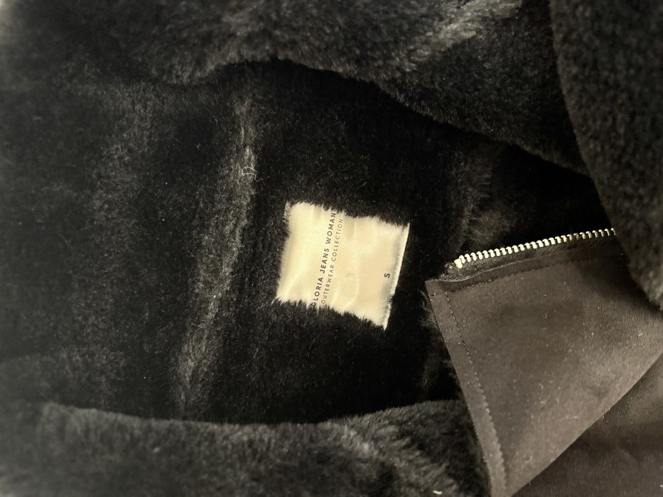 Дублянка жіноча чорного кольору