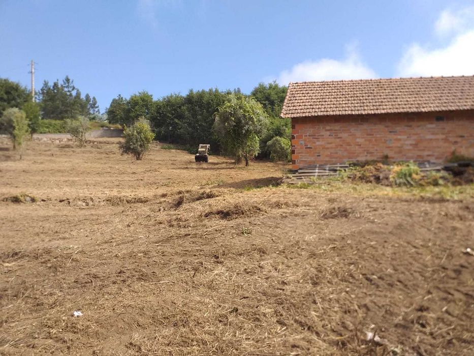 Terreno para construção junto à ecopista do dão