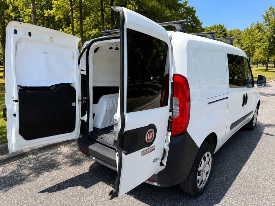 Fiat Doblo Cargo 1.3 Multijet – Muito espaçosa, económica e pronta para trabalhar