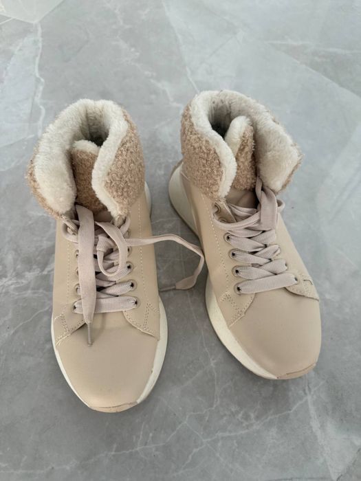 Черевики кросівки зимові р.39