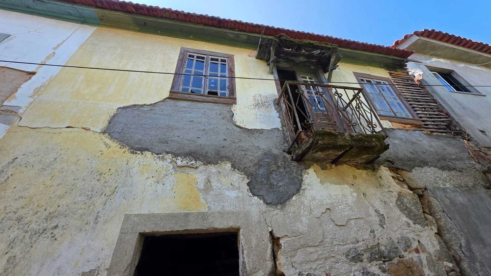 3 CASAS JUNTAS para venda em roriz / penalva do castelo – 24.500 € NEGOCIÁVEIS