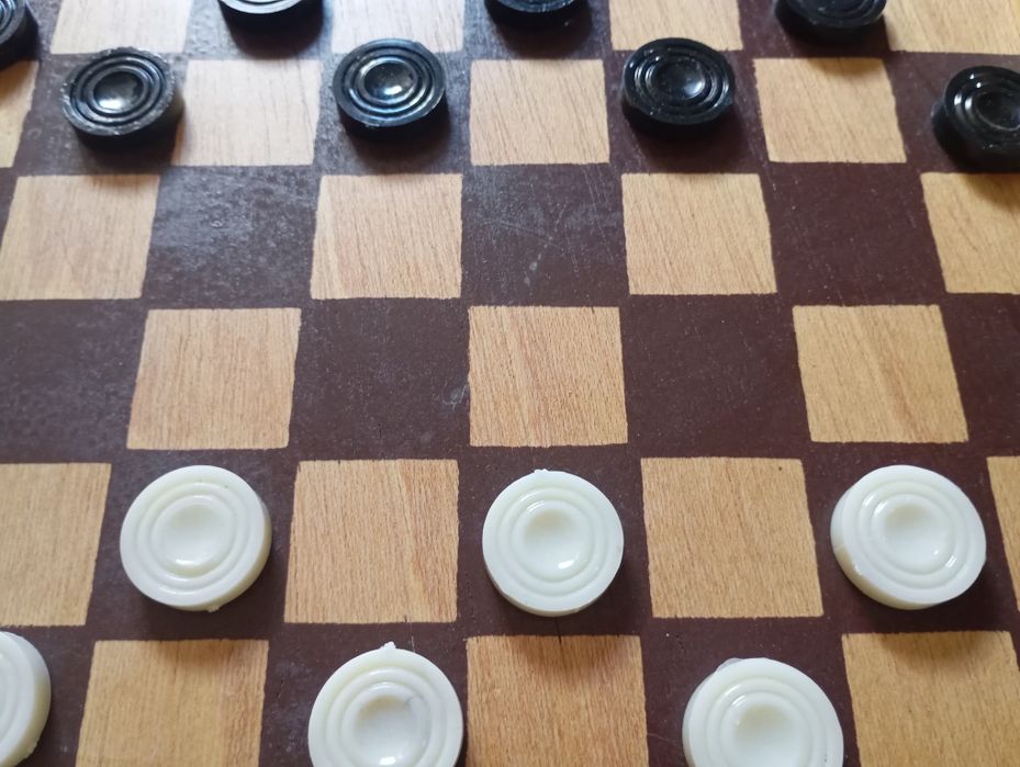 Jogo de Damas em Madeira