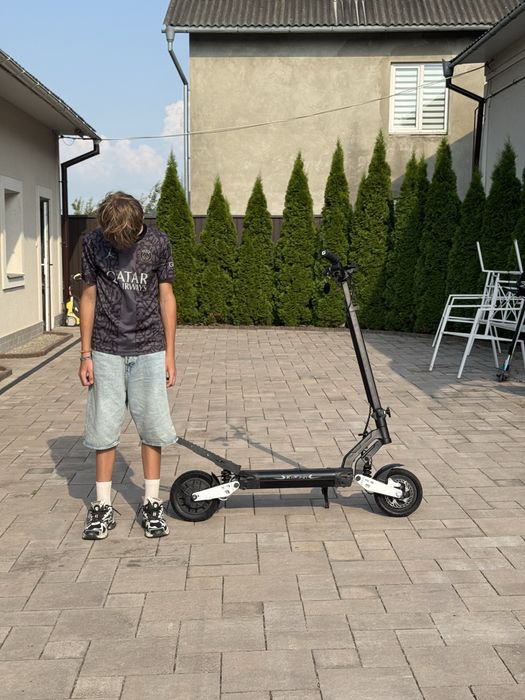 Продам самокат Kukirin G2 Master на кастомі