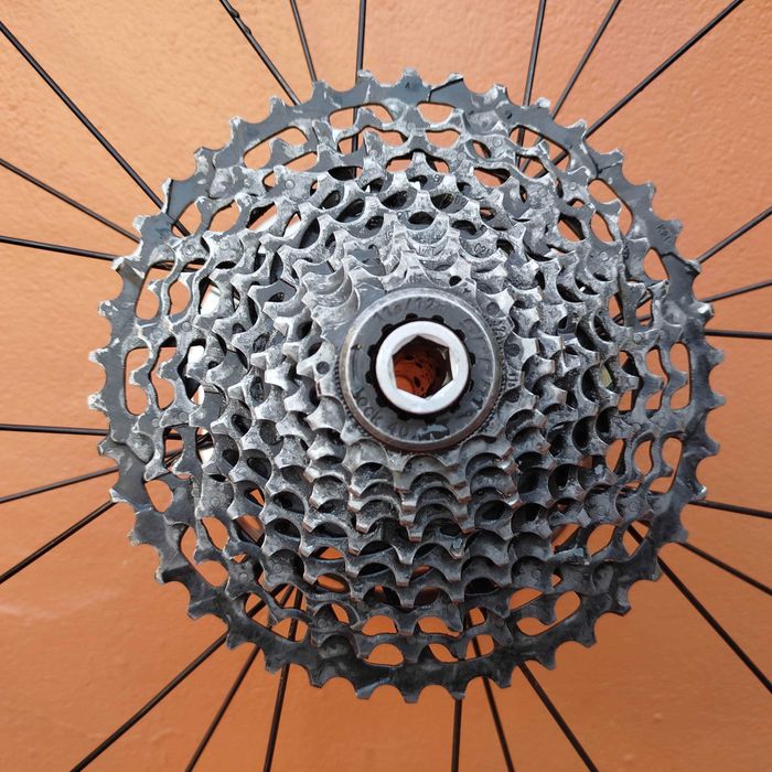 Roda traseira Miche Reflex DX 700c Tubeless (cassete + disco)