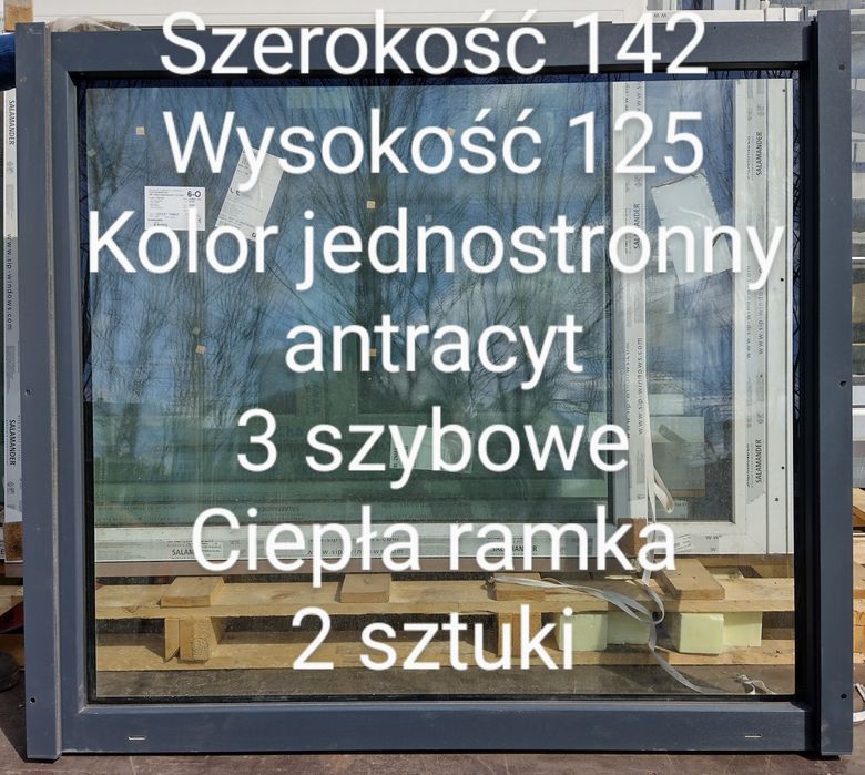 Okno z roletą białe