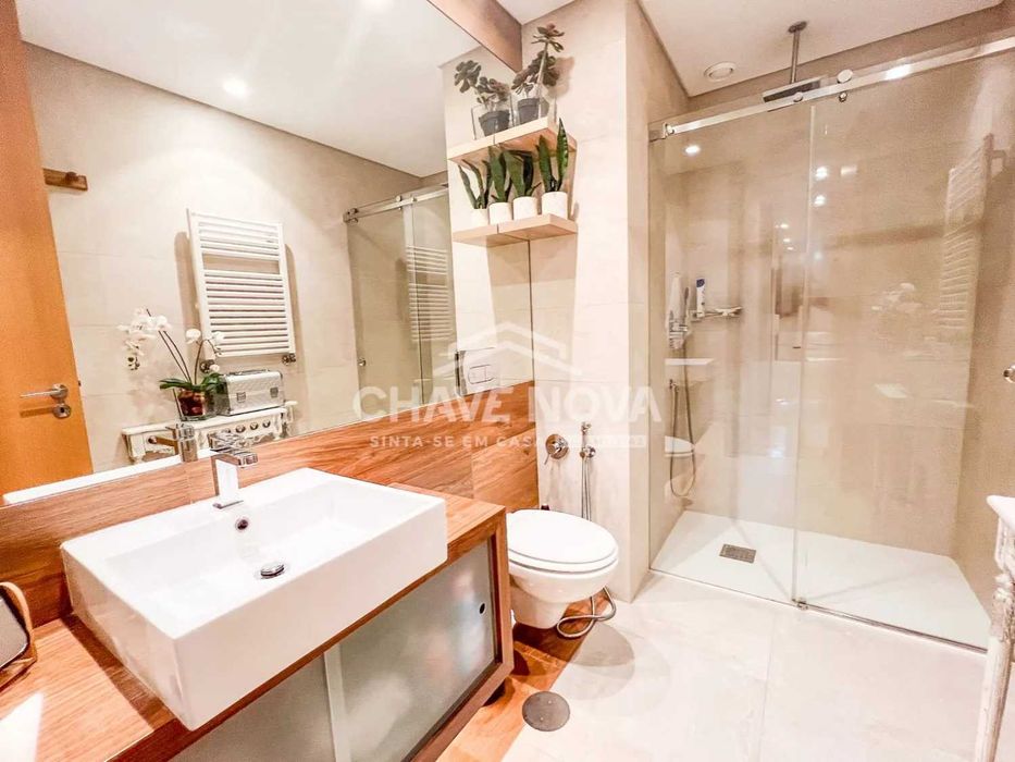 Apartamento T2 mobilado na Avenida da República
