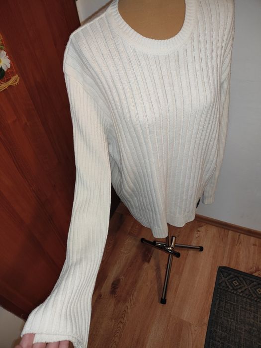 Sweter biały męski.