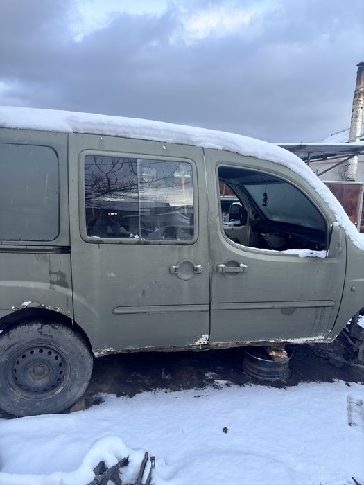 Дверь фіат добло ліва права 223 кузов