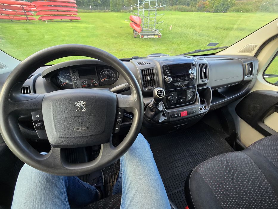 Peugeot Boxer 2.2 diesel  9 osobowy
