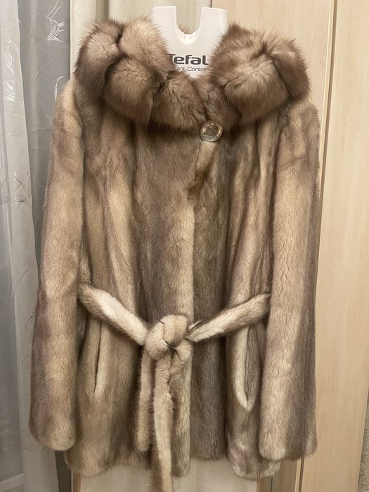 Норкова шуба автоледі