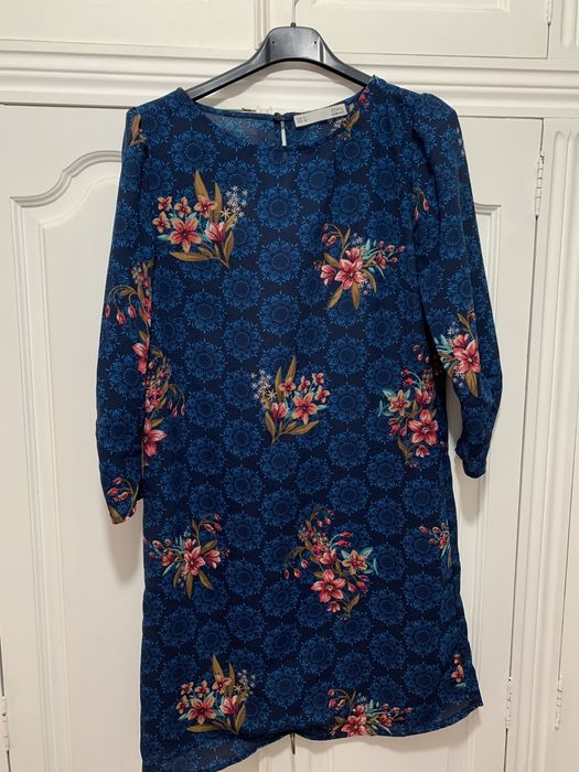 Vestido azul florido