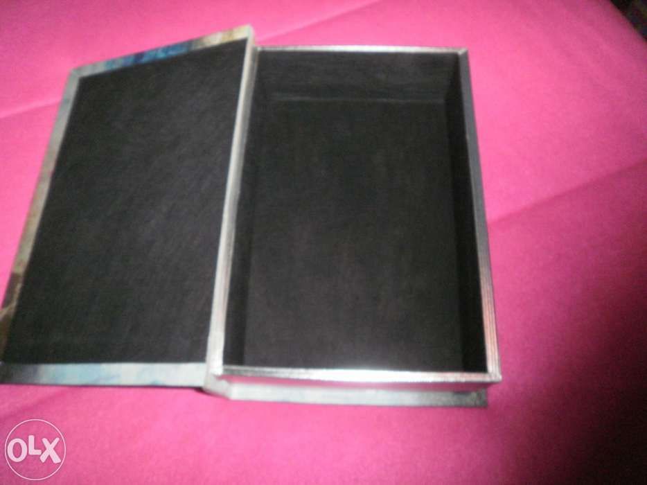 Vendo livro-caixa novo