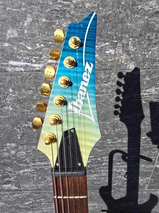 Ibanez RG421HPFM com Ratio locking tuners