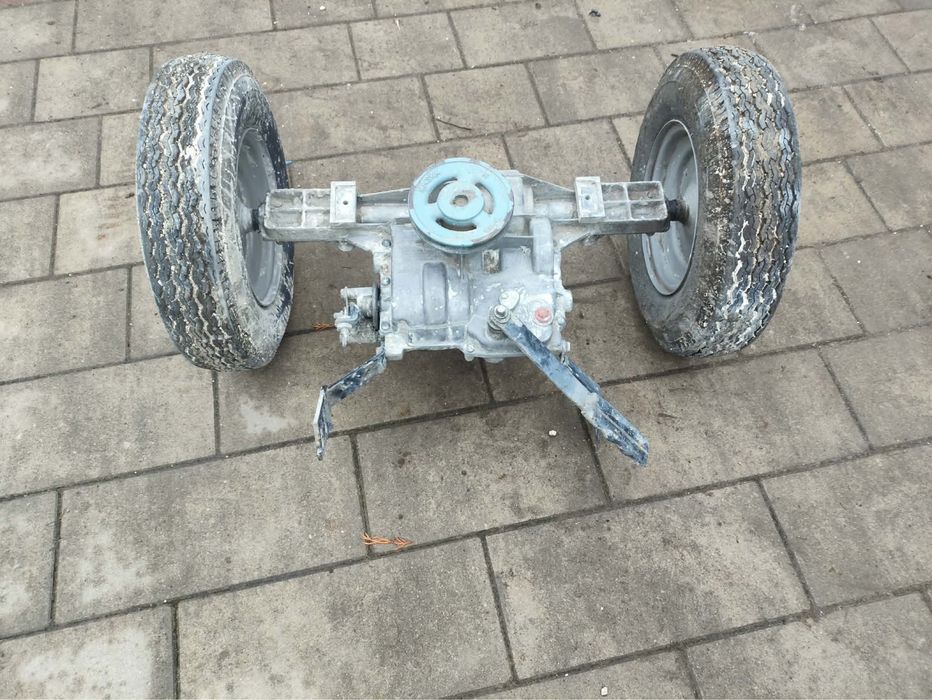 Most napedowy/przedniadnia z osią do malowarki drogowej