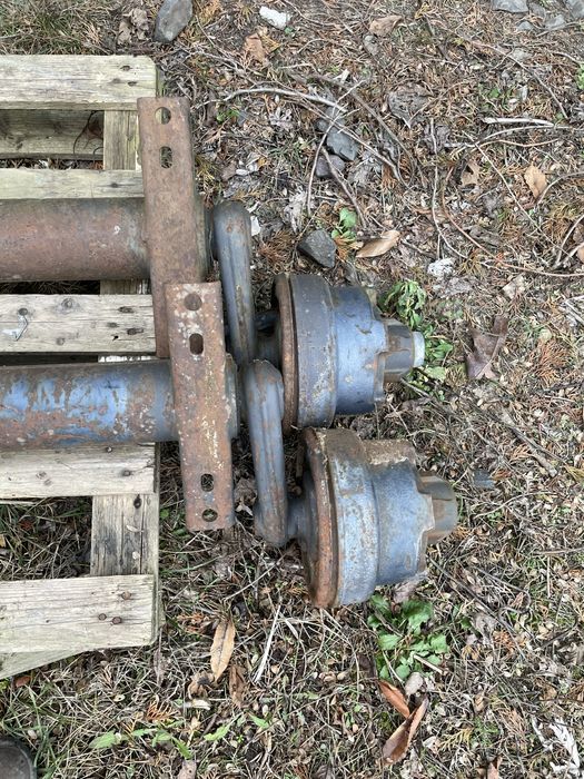 Oś przyczepy hamowana Knott 2x