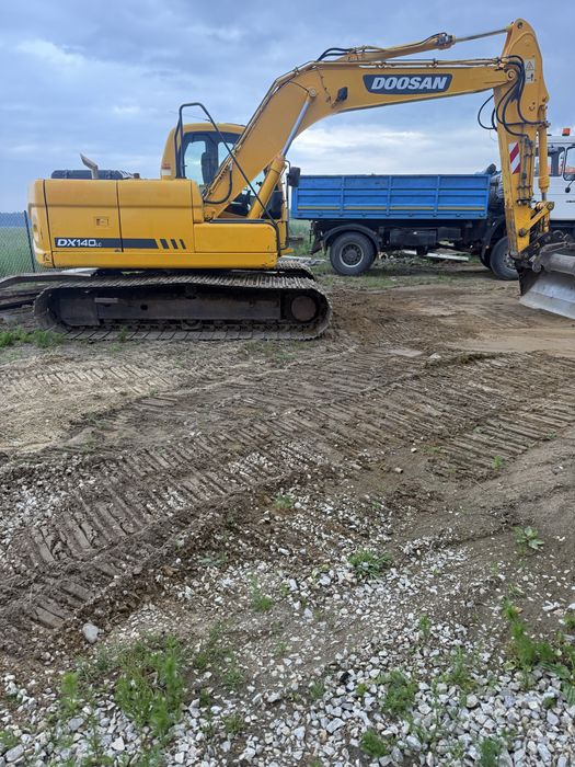 Minikoparka, koparko-ładowarka, glebogryzarka separacyjna