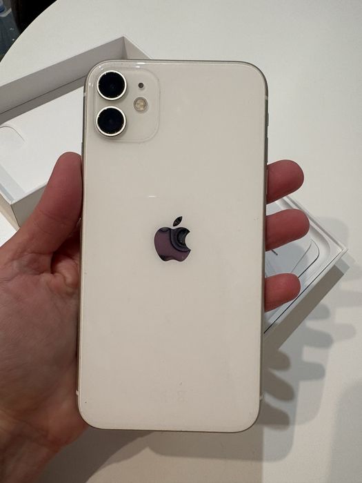 iPhone 11 , 128 gb