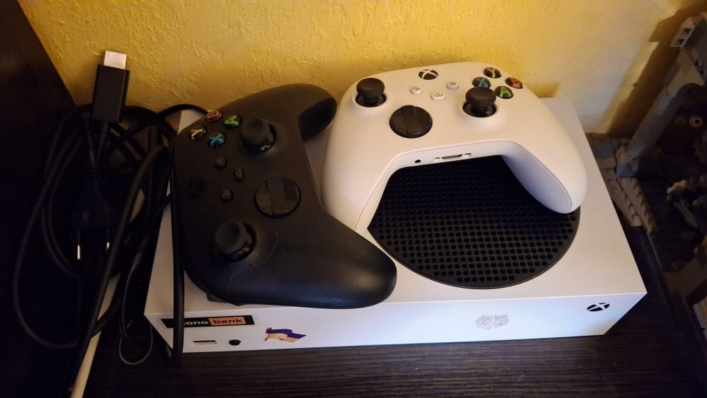 Xbox Series S купити - ціна Ікс Бокс Серіес Ес на OLX