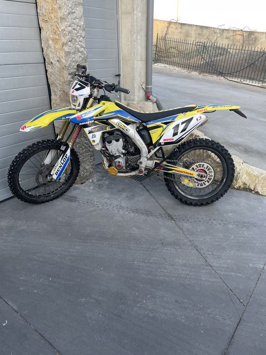 Suzuki RMZ 250 com matricula