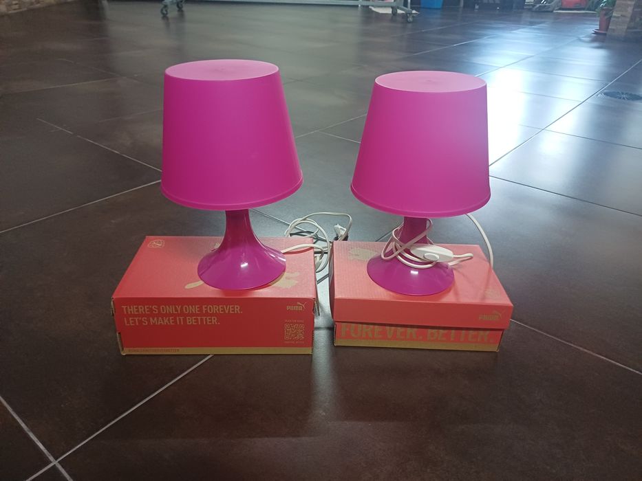 Candeeiros em plástico