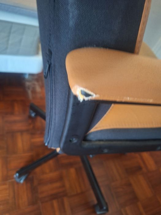cadeira de secretaria em pele - ikea