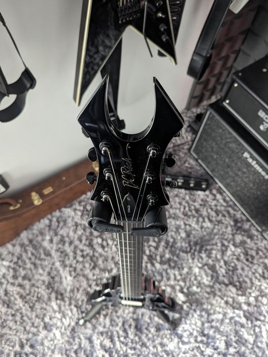 B.C. Rich Draco Onyx + Dimarzio Super distortion (DP100)