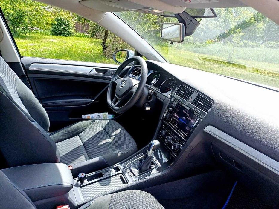 Продаж VW e-Golf