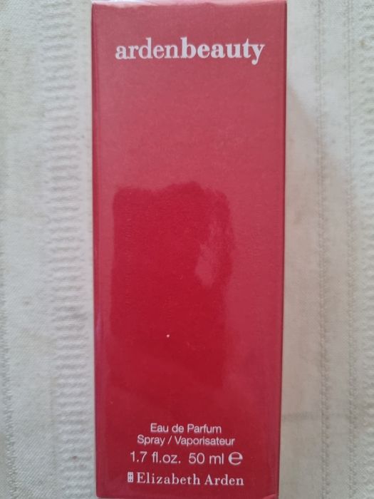 Elizabeth Arden woda perfumowana nowa w opakowaniu oryginalna 50ml