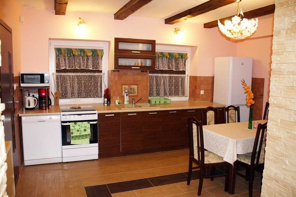 Mazury wakacje dom 220m 12/24os bezp n jeziorem plaża ryby ognisko las