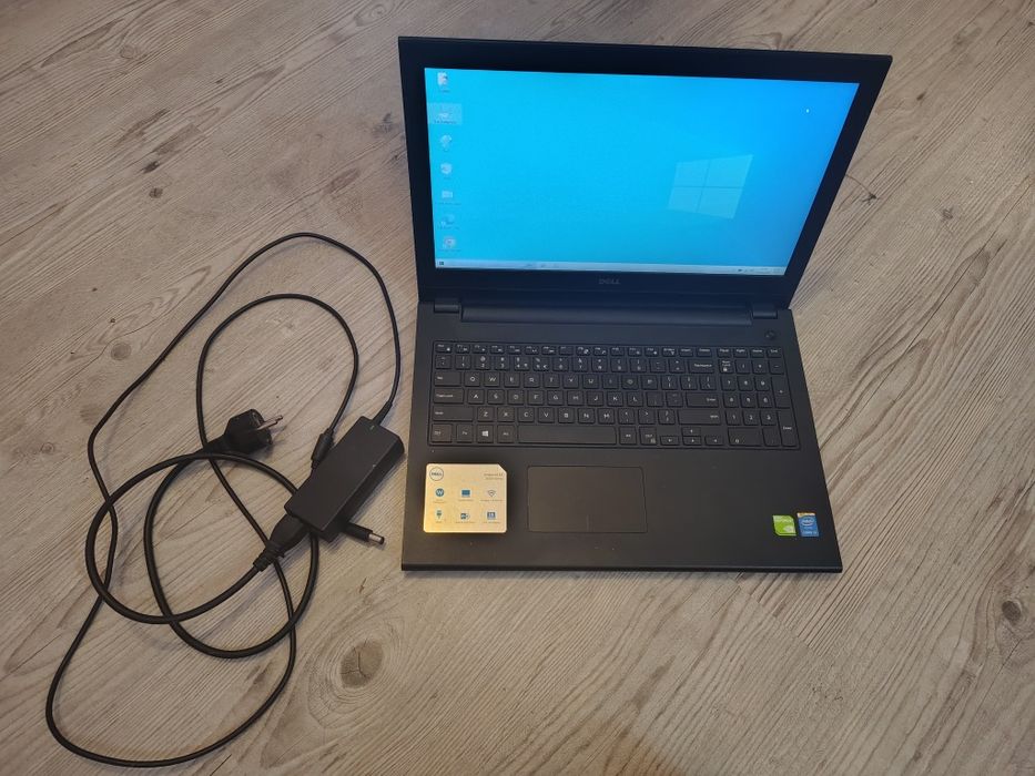 Sprzedam Laptopa Dell Inspiron 15