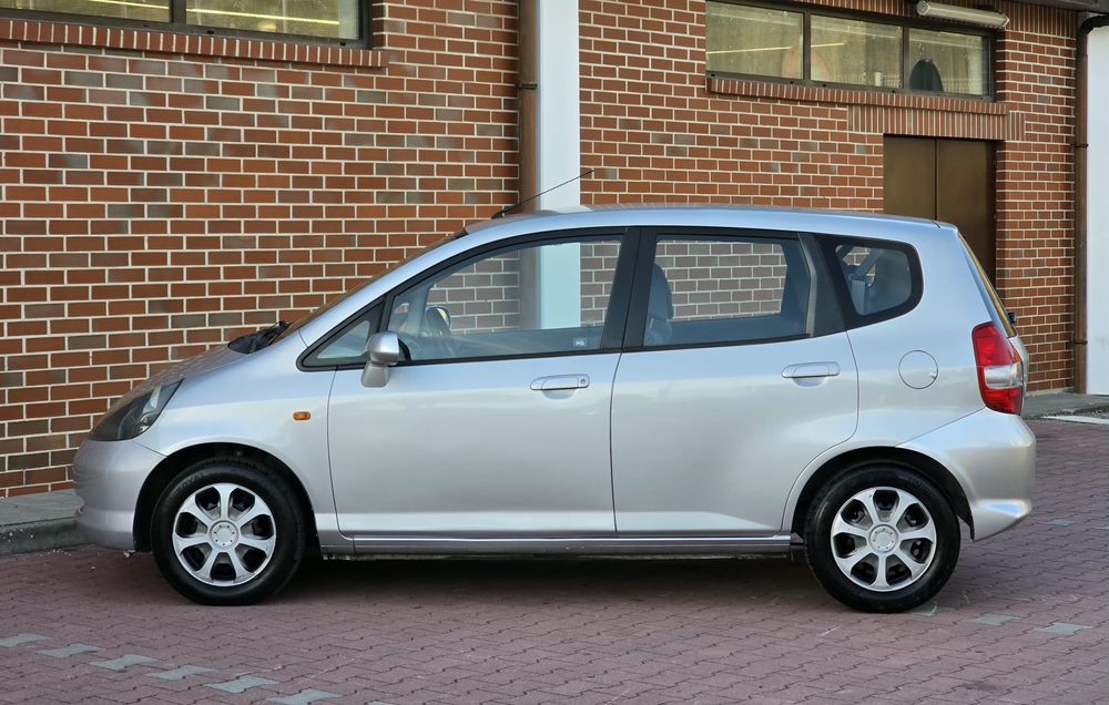 Honda Jazz 1.2 i-DSI 78cv |  AR CONDICIONADO