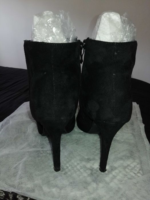 Botas curtas tam 36 pretas