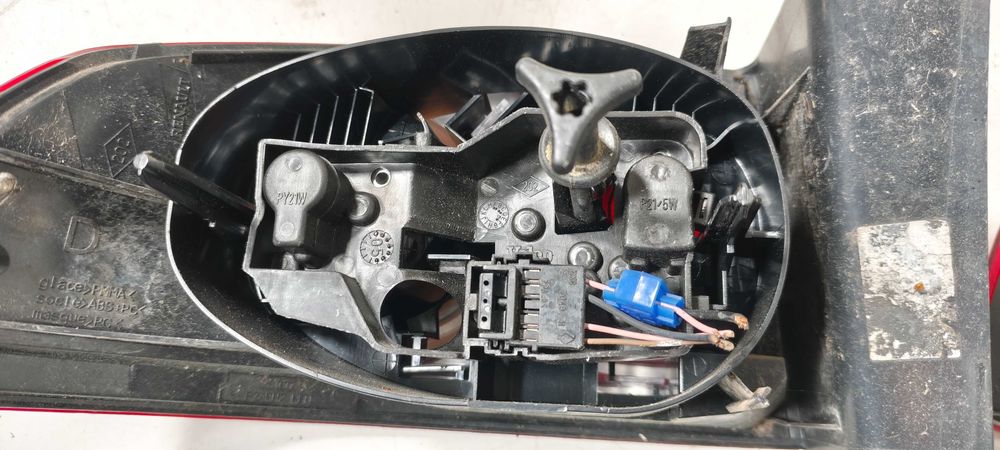 RENAULT LAGUNA 2 2006 ROK Lewa i Prawa Lampa lewy i prawy tył